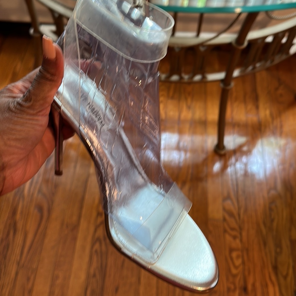 Silver - Picture 2 of 4